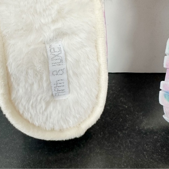 Fifth & Luxe White Faux Fur Slippers Slip-On Outdoor XL 10/11 - Picture 5 of 9